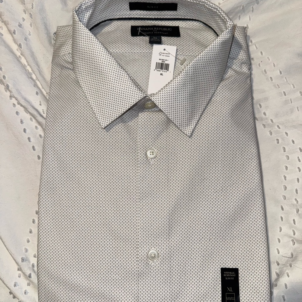 Banana Republic Men's Patterned Dress Shirt